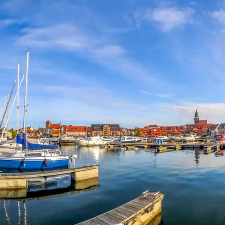 Charlotta Mit Terrasse Hébergement de vacances Waren (Mueritz)