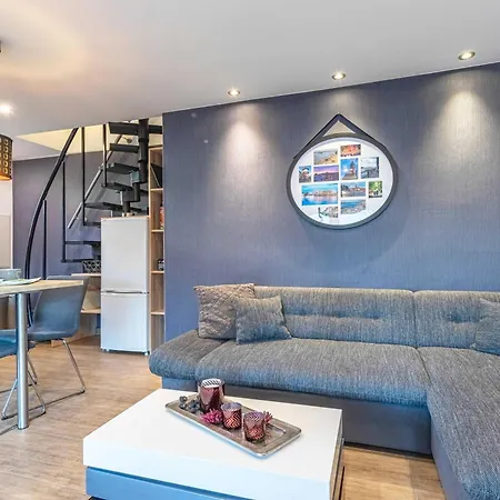 Charlotta Mit Terrasse 펜션 *