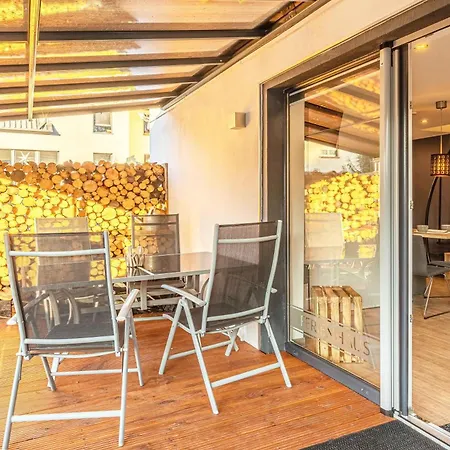 Charlotta Mit Terrasse 펜션 바렌