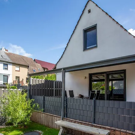 Charlotta Mit Terrasse Hébergement de vacances